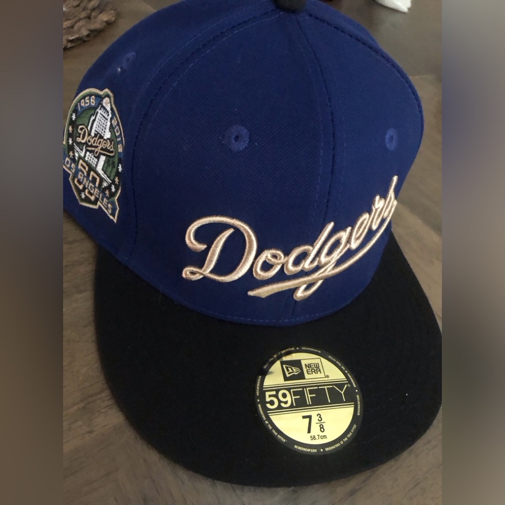 LA Dodgers Hat - Picture 5 of 7